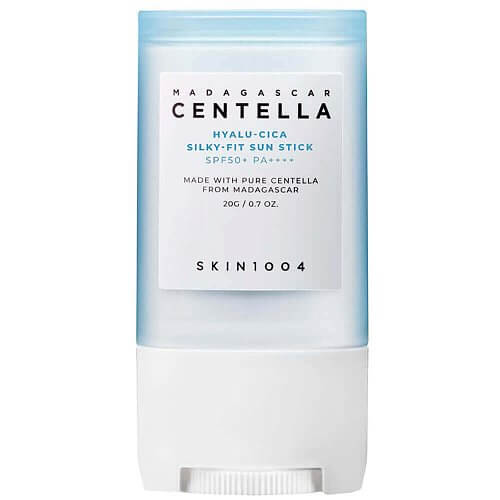 Солнцезащитный стик с шёлковым финишем SKIN1004 Hyalu-Cica Silky-Fit Sun Stick SPF50+ PA++++
